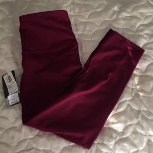 Fuchsia crop leggings